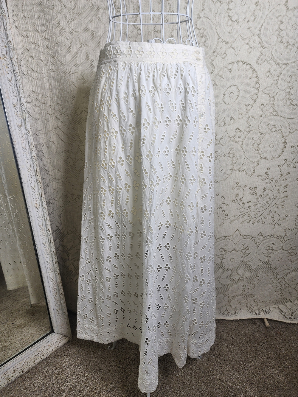 NWT White Eyelet Lace Maxi Skirt Retails $218
